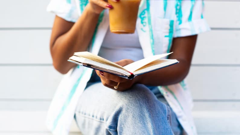 3 best online book clubs you need to know